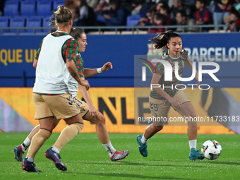 Esperanza Pizarro plays during the match between FC Barcelona Women and SD Eibar Women, corresponding to week 8 of the Liga F, at the Johan...