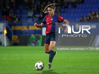 Jana Fernandez plays during the match between FC Barcelona Women and SD Eibar Women, corresponding to week 8 of the Liga F, at the Johan Cru...