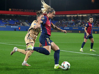 Alexia Putellas and Eva van Deursen play during the match between FC Barcelona Women and SD Eibar Women, corresponding to week 8 of the Liga...