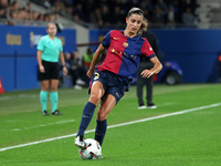 Jana Fernandez plays during the match between FC Barcelona Women and SD Eibar Women, corresponding to week 8 of the Liga F, at the Johan Cru...