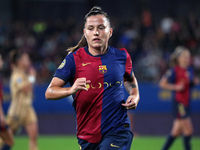 Claudia Pina plays during the match between FC Barcelona Women and SD Eibar Women, corresponding to week 8 of the Liga F, at the Johan Cruyf...