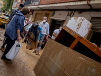 Thousands of volunteers participate in cleaning the areas affected by the floods of October 29 in Valencia. Towns such as Massanassa, Alfafa...