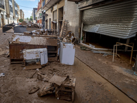 Thousands of volunteers participate in cleaning the areas affected by the floods of October 29 in Valencia. Towns such as Massanassa, Alfafa...