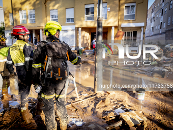 Thousands of volunteers participate in cleaning the areas affected by the floods of October 29 in Valencia. Towns such as Massanassa, Alfafa...