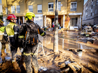 Thousands of volunteers participate in cleaning the areas affected by the floods of October 29 in Valencia. Towns such as Massanassa, Alfafa...