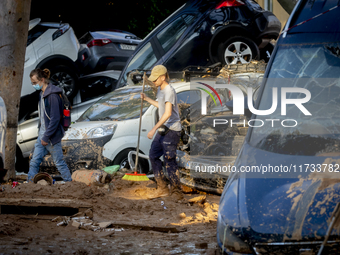 Thousands of volunteers participate in cleaning the areas affected by the floods of October 29 in Valencia. Towns such as Massanassa, Alfafa...