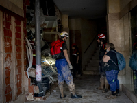 Thousands of volunteers participate in cleaning the areas affected by the floods of October 29 in Valencia. Towns such as Massanassa, Alfafa...