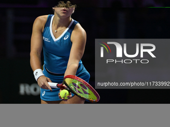 RIYADH, SAUDI ARABIA - NOVEMBER 02: Jasmine Paolini of Italy in action during her match against Kazakhstan's Elena Rybakina at the 2024 WTA...