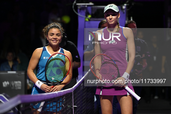 RIYADH, SAUDI ARABIA - NOVEMBER 02: (L-R) Jasmine Paolini of Italy and Elena Rybakina of Kazakhstan, pose for a photo ahead of a match at th...