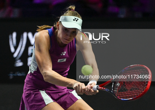 RIYADH, SAUDI ARABIA - NOVEMBER 02: Elena Rybakina of Kazakhstan during her match against Jasmine Paolini of Italy at the 2024 WTA Finals, p...