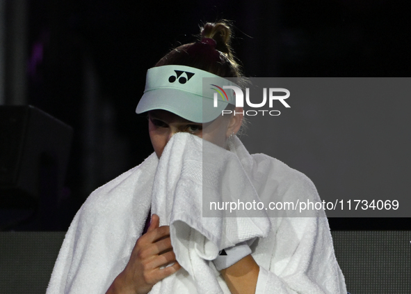 RIYADH, SAUDI ARABIA - NOVEMBER 02: Elena Rybakina of Kazakhstan during her match against Jasmine Paolini of Italy at the 2024 WTA Finals, p...