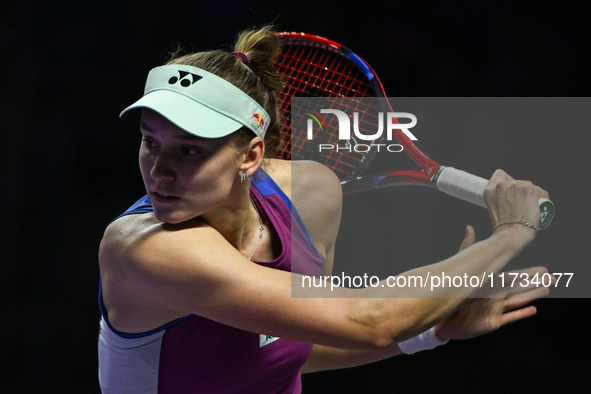 RIYADH, SAUDI ARABIA - NOVEMBER 02: Elena Rybakina of Kazakhstan during her match against Jasmine Paolini of Italy at the 2024 WTA Finals, p...