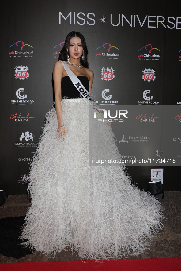 Miss Korea Ariel Han attends the red carpet for the Miss Universe Catrinas Gala at Antiguo Colegio de las Vizcainas in Mexico City, Mexico,...