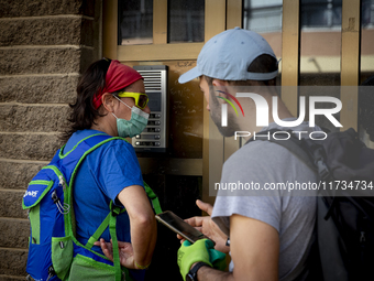 Thousands of volunteers participate in cleaning the areas affected by the floods of October 29 in Valencia. Towns such as Massanassa, Alfafa...