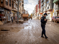 Thousands of volunteers participate in cleaning the areas affected by the floods of October 29 in Valencia. Towns such as Massanassa, Alfafa...