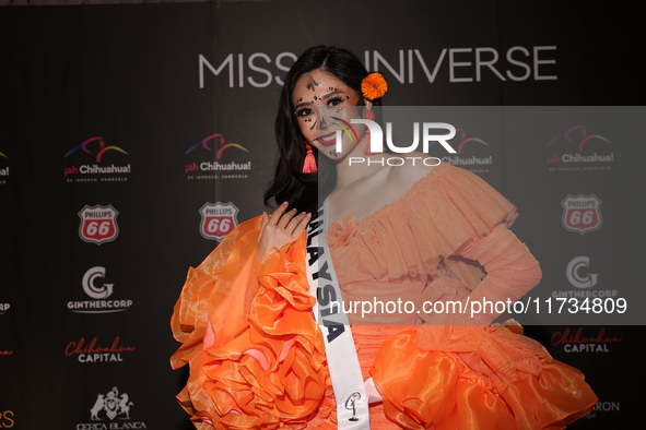 Miss Malaysia Sandra Lim attends the red carpet for the Miss Universe Catrinas Gala at Antiguo Colegio de las Vizcainas in Mexico City, Mexi...