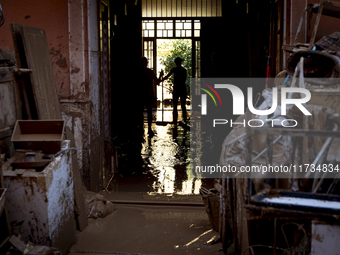 Thousands of volunteers participate in cleaning the areas affected by the floods of October 29 in Valencia. Towns such as Massanassa, Alfafa...