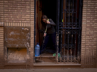 Thousands of volunteers participate in cleaning the areas affected by the floods of October 29 in Valencia. Towns such as Massanassa, Alfafa...