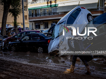 Thousands of volunteers participate in cleaning the areas affected by the floods of October 29 in Valencia. Towns such as Massanassa, Alfafa...