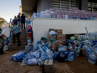 Thousands of volunteers participate in cleaning the areas affected by the floods of October 29 in Valencia. Towns such as Massanassa, Alfafa...