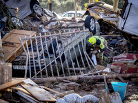 Thousands of volunteers participate in cleaning the areas affected by the floods of October 29 in Valencia. Towns such as Massanassa, Alfafa...