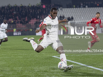 Yunus Musah plays during the Serie A match between AC Monza and AC Milan in Monza, Italy, on November 2, 2024, at U-Power Stadium (