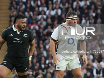 From left to right, Asafo Aumua of New Zealand and England's Jamie George (Saracens) are in action during the Autumn Nations Series Internat...