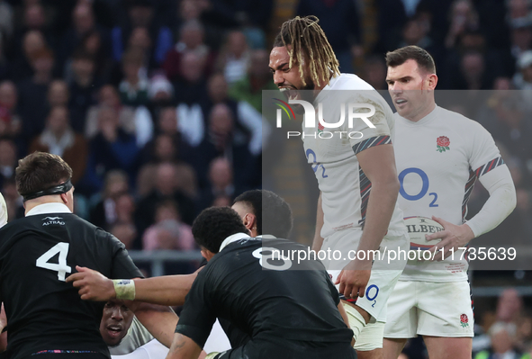 Chandler Cunningham-South of England (Harlequins) plays during the Autumn Nations Series International Rugby match between England and New Z...