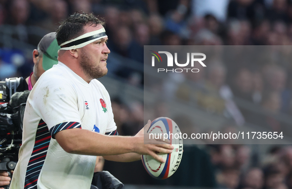 England's Jamie George (Saracens) is in action during the Autumn Nations Series International Rugby match between England and New Zealand at...