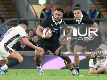 Asafo Aumua of New Zealand is in action during the Autumn Nations Series International Rugby match between England and New Zealand at Allian...