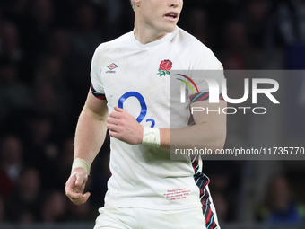 Tommy Freeman of England (Bath Rugby) plays during the Autumn Nations Series International Rugby match between England and New Zealand at Al...