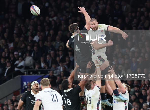 Ollie Lawrence of England (Bath Rugby) plays during the Autumn Nations Series International Rugby match between England and New Zealand at A...