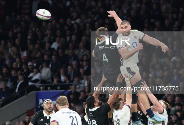 Ollie Lawrence of England (Bath Rugby) plays during the Autumn Nations Series International Rugby match between England and New Zealand at A...