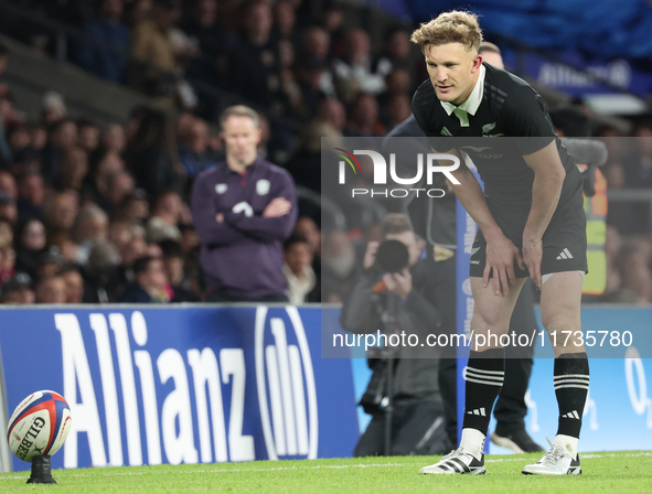 Damian McKenzie of New Zealand is in action during the Autumn Nations Series International Rugby match between England and New Zealand at Al...