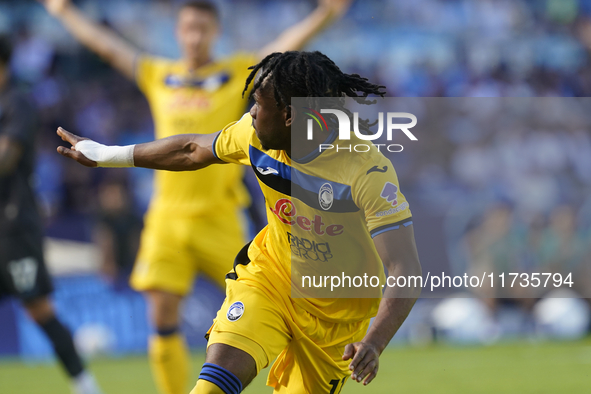 Ademola Lookman of Atalanta BC celebrates after scoring during the Serie A match between SSC Napoli and Atalanta BC at Stadio Diego Armando...