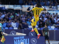 Ademola Lookman of Atalanta BC celebrates after scoring during the Serie A match between SSC Napoli and Atalanta BC at Stadio Diego Armando...