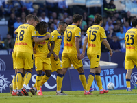 Ademola Lookman of Atalanta BC celebrates with team mates after scoring during the Serie A match between SSC Napoli and Atalanta BC at Stadi...