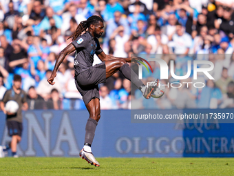 Andre-Frank Zambo Anguissa of SSC Napoli controls the ball during the serie Serie A Enilive match between SSC Napoli and Atalanta BC at Stad...