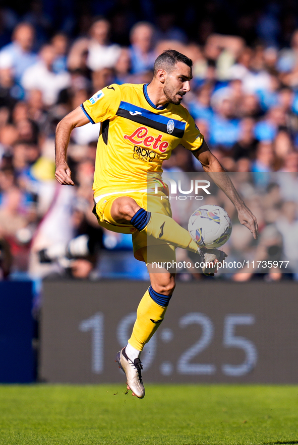 Davide Zappacosta of Atalanta BC controls the ball during the serie Serie A Enilive match between SSC Napoli and Atalanta BC at Stadio Diego...