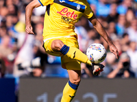 Davide Zappacosta of Atalanta BC controls the ball during the serie Serie A Enilive match between SSC Napoli and Atalanta BC at Stadio Diego...