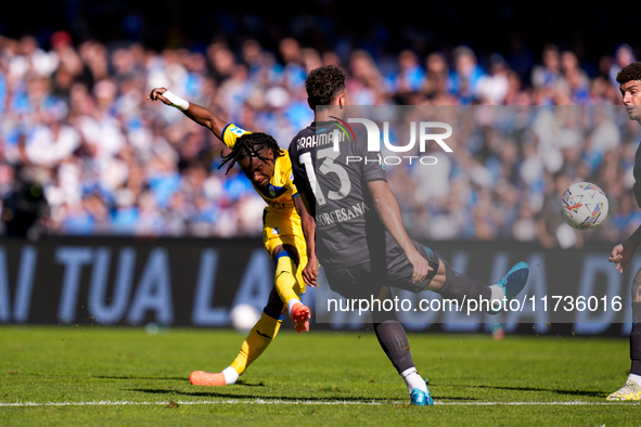 Ademola Lookman of Atalanta BC scores second goal during the serie Serie A Enilive match between SSC Napoli and Atalanta BC at Stadio Diego...