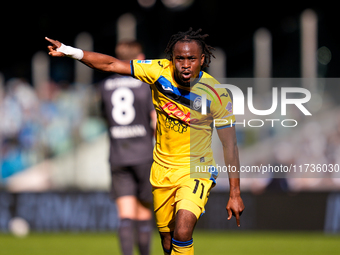 Ademola Lookman of Atalanta BC celebrates after scoring second goal during the serie Serie A Enilive match between SSC Napoli and Atalanta B...