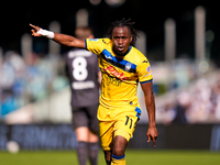 Ademola Lookman of Atalanta BC celebrates after scoring second goal during the serie Serie A Enilive match between SSC Napoli and Atalanta B...