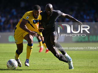 Isak Hien of Atalanta B.C. and Romelu Lukaku of S.S.C. Napoli are in action during the 11th day of the Serie A Championship between S.S.C. N...