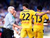 Gian Piero Gasperini Head Coach of Atalanta BC gives instructions to Matteo Ruggeri of Atalanta BC during the serie Serie A Enilive match be...