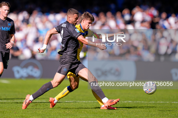 Alessandro Buongiorno of SSC Napoli and Charles De Ketelaere of Atalanta BC compete for the ball during the serie Serie A Enilive match betw...