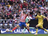 Giuliano Simeone of Atletico de Madrid controls the ball during the La Liga 2024/25 match between Atletico de Madrid and Las Palmas at Riyad...