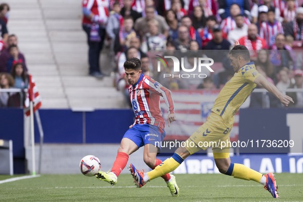 Giuliano Simeone of Atletico de Madrid attempts a shot during the La Liga 2024/25 match between Atletico de Madrid and Las Palmas at Riyadh...