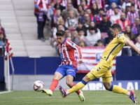 Giuliano Simeone of Atletico de Madrid attempts a shot during the La Liga 2024/25 match between Atletico de Madrid and Las Palmas at Riyadh...