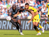 Romelu Lukaku of SSC Napoli and Isak Hien of Atalanta BC compete for the ball during the serie Serie A Enilive match between SSC Napoli and...